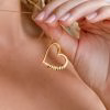 Collana con pendente a cuore inciso personalizzato con perline