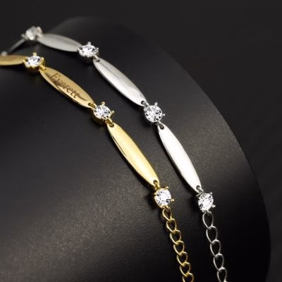 Bracciale personalizzato con barra con nome di famiglia di diamanti