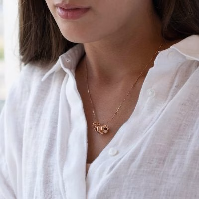 collana di perline incise personalizzata