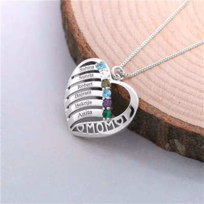 Collana con pietra portafortuna della famiglia con ciondolo a cuore inciso