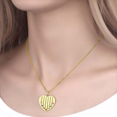 Collana con incisione a cuore e regalo di famiglia personalizzato con pietra portafortuna placcata in oro 14 carati