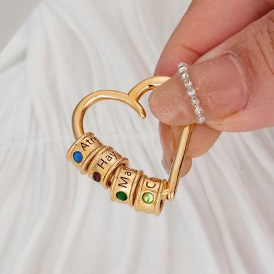 collana personalizzata con pietre portafortuna a forma di cuore