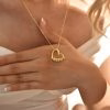 Collana con pendente a cuore inciso personalizzato con perline