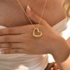 Collana con pendente a cuore inciso personalizzato con perline